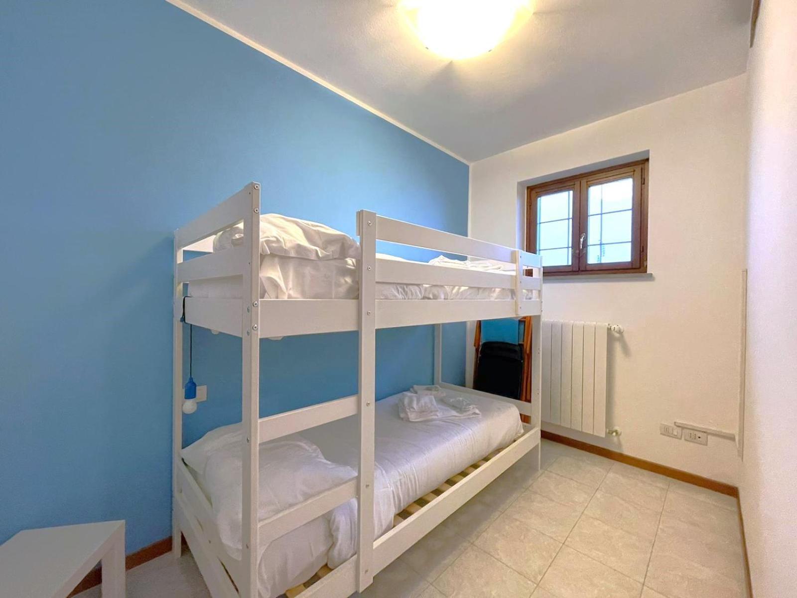 Happy Guest Apartments - Lake View And Pool Рива-ді-Сольто Екстер'єр фото
