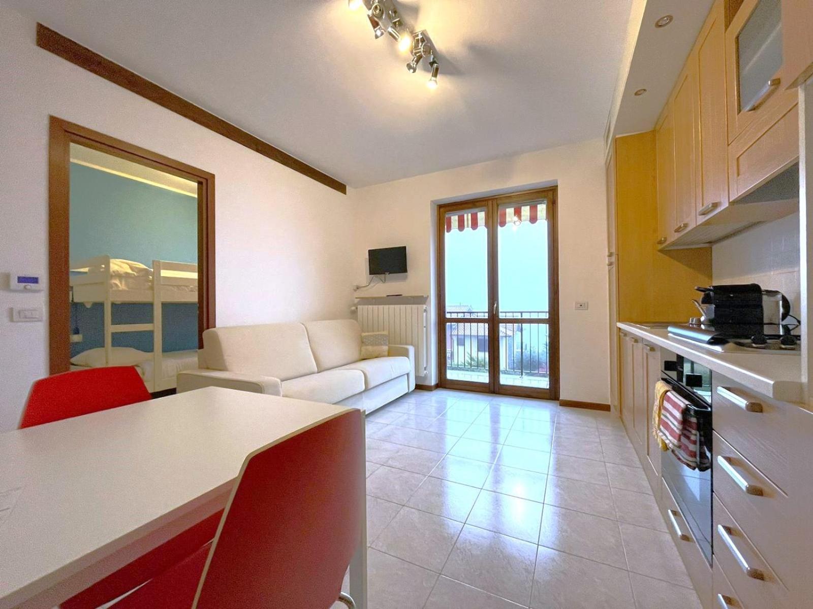 Happy Guest Apartments - Lake View And Pool Рива-ді-Сольто Екстер'єр фото